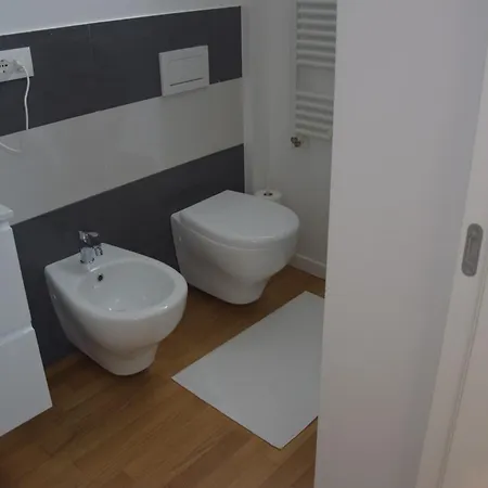 Splendido Open Space, A 10 Min A Piedi Dal Centro Iuns2308