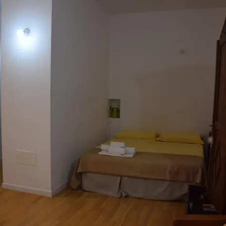 Splendido Open Space, A 10 Min A Piedi Dal Centro Iuns2308